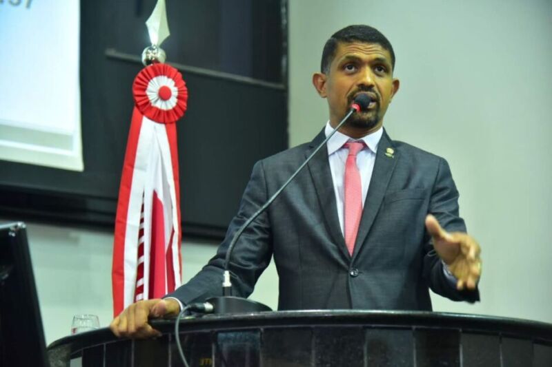 Deputado Dr. Jaques Neves faz uso da tribuna da Alepa e manifesta seu repúdio ao boicote em Santarém