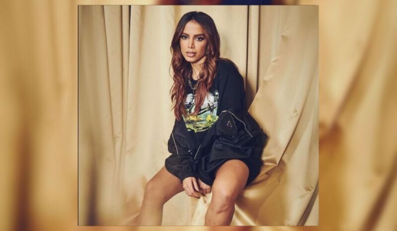 Cantora Anitta: "Guerrear por poder em pleno 2022 é coisa de gente burra"