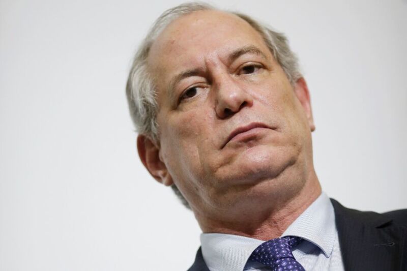 Ciro Gomes disse que pediu a Deus que Iluminasse a Nação para não votar em Lula e Bolsonaro.