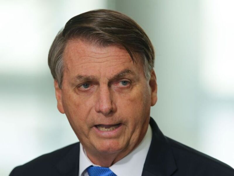 Jair Bolsonaro critica STF e diz que eles "interferem em tudo"