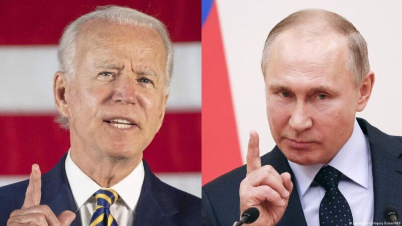 Joe Biden chama Putin de ditador e diz "isolado como jamais esteve".