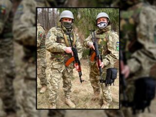 Dois soldados brasileiros postam imagens na Ucrânia- "A gente veio para ajudar a Ucrânia"