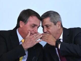 Presidente Jair Bolsonaro e Braga Netto foram denunciados pela bancada do PSOL após nota pró-golpe de 64