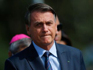 Jair Bolsonaro: "só será feito qualquer coisa em terra indígena se os indígenas assim concordarem."