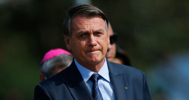 Jair Bolsonaro: "só será feito qualquer coisa em terra indígena se os indígenas assim concordarem."