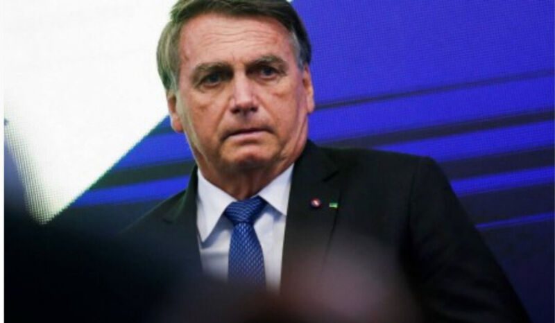 Jair Bolsonaro critica STF e diz que eles "interferem em tudo"