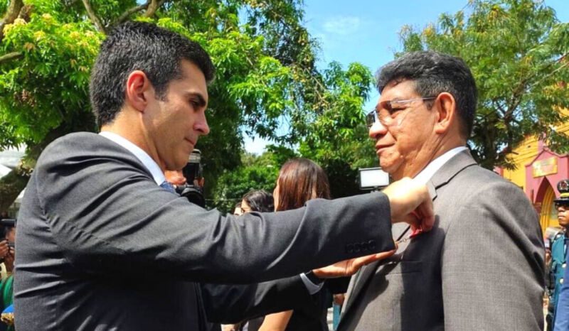 Orlando Lobato recebeu a "Medalha Tiradentes" por indicação do Governador Helder Barbalho