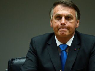 "Bolsonaro gay" - Gaviões da Fiel terá representação contra Bolsonaro no sambódromo.