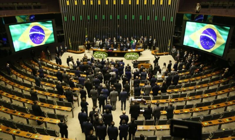 Partido Liberal foi o que mais cresceu após janela partidária.