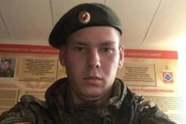 Soldado da Rússia é preso após compartilhar vídeo abusando de um bebê