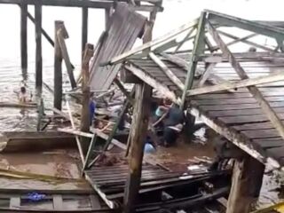 VEJA O VÍDEO! Ponte do Mercado Municipal de Moju desaba e deixa feridos