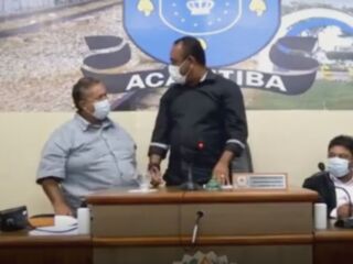 Vídeo : Vereador agride presidente de Câmara de Acajutiba, na Bahia