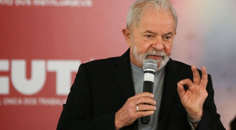 Lula diz ser contra o aborto mais afirmar - "Ele existe, por mais que a lei proíba, por mais que a religião não goste"