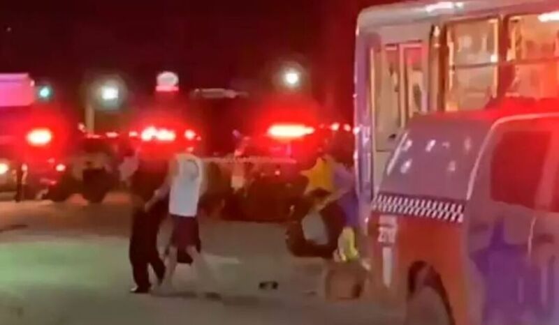 VÍDEO: Morte, assalto, e passageiros reféns em ônibus em Ananindeua