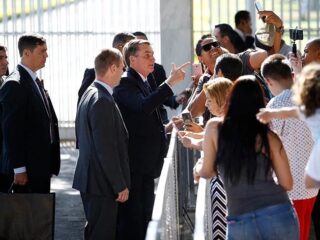 VÍDEO: Bolsonaro reconhece que brasileiros viviam melhor no tempo de Lula