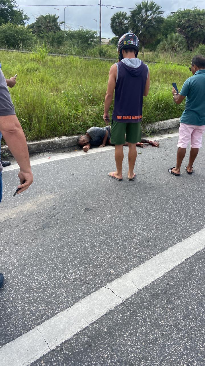 Imagem do assassino dos agentes da PRF em Fortaleza abatido na beira da estrada