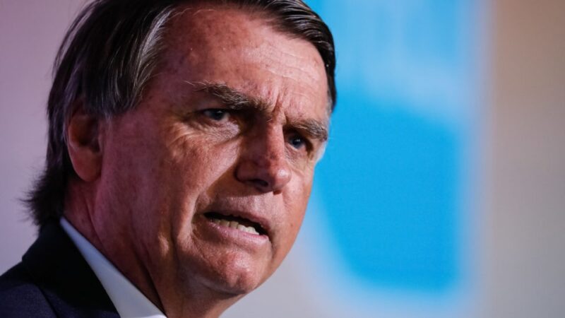 Bolsonaro parabeniza ação policial que deixou 25 mortos no Rio de Janeiro