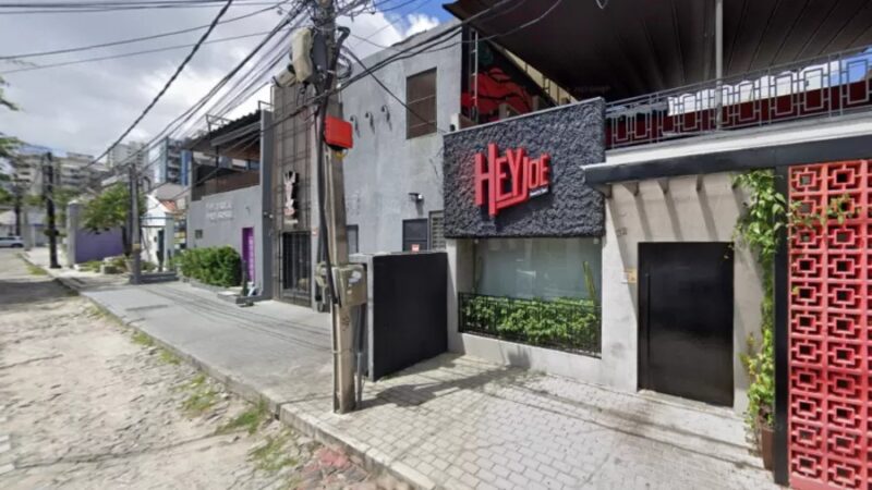 Clientes são expulsos de bar em Fortaleza após gritos contra Bolsonaro