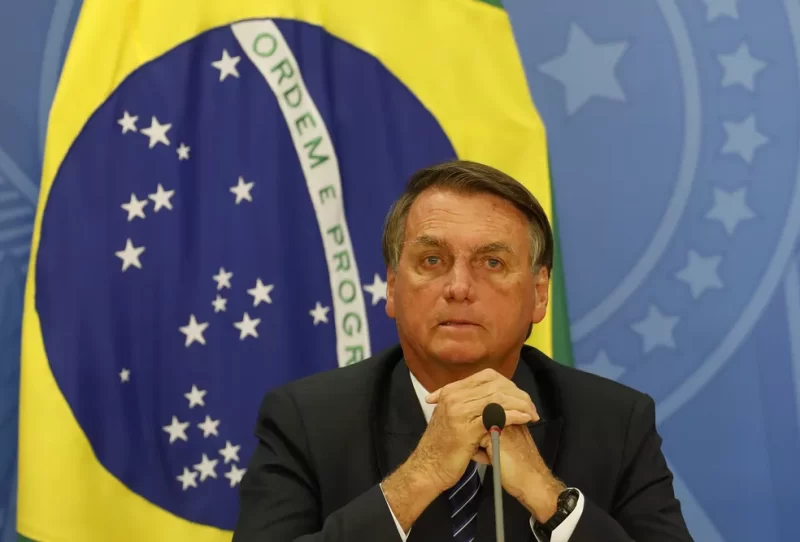 Bolsonaro reafirma que não cumprirá decisões do STF