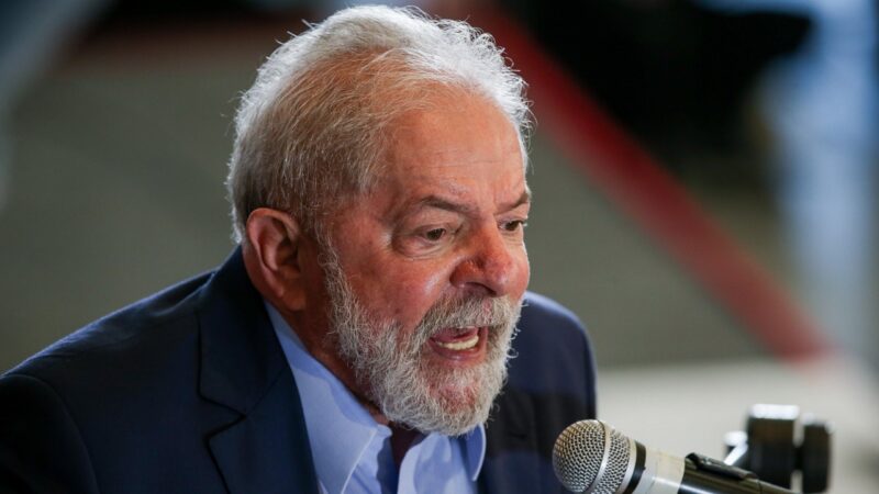 Lula é mais honesto e inteligente que Bolsonaro, diz pesquisa XP/Ipespe