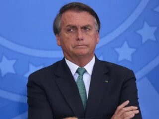 Bolsonaro diz que preço da gasolina será reduzido em R$ 2 com aprovação de PEC