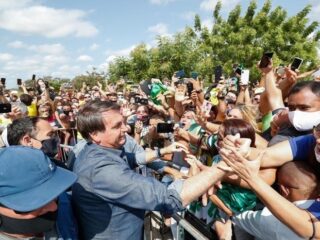 Bolsonaro participa de ato com motociclistas nesta sexta (17) em Belém