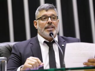 Frota declara voto em Lula e diz que terceira via é "uma mentira"