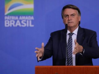 Bolsonaro critica aborto em criança vítima de estupro: ‘Morte de um bebê saudável’