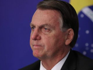 Bolsonaro afirma que esquerda vai se perpetuar no poder