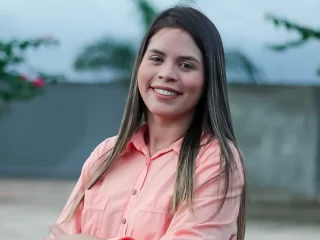 Lorena Lima: Paganini e Vila Curuçá são alvos de INDICAÇÃO para asfalto, iluminação e educação