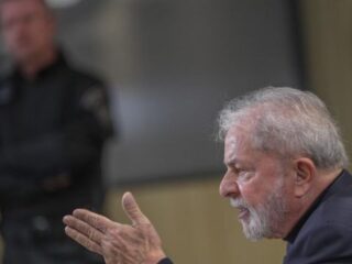 Lula detona privatização da Eletrobras nesta segunda-feira (13)