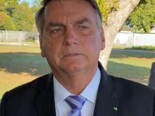 'Joãozinho seja Joãozinho a vida toda', defende Bolsonaro