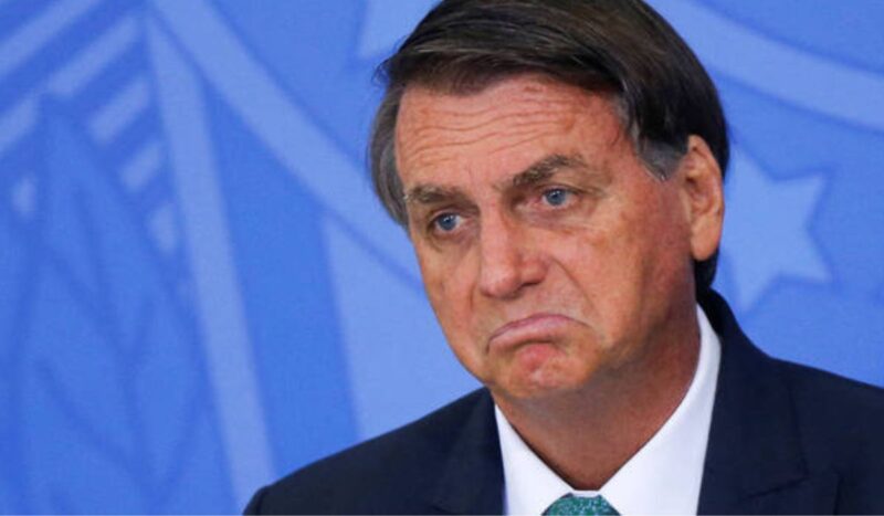 "Tem que correr atrás", Bolsonaro afirma que não cria empregos