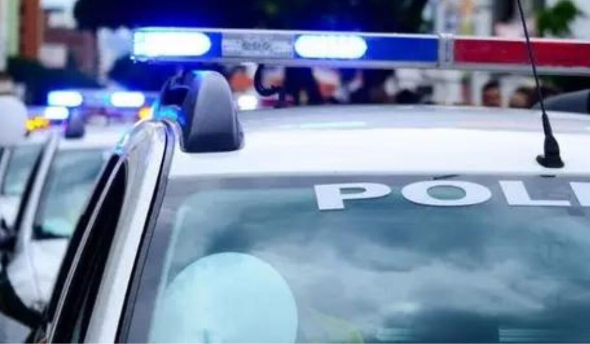 vítima Jovem mata amigo com 59 facadas e dorme ao lado do corpo