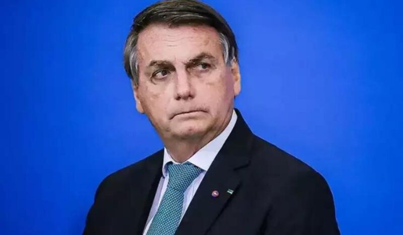 Bolsonaro fala de assassinato de petista e cita Adélio