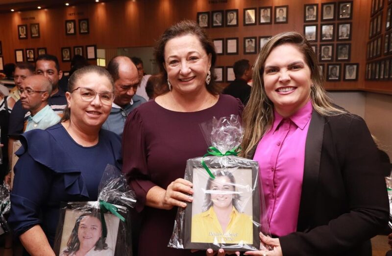 Tatiane Helena participa da inauguração do Portal dos Vereadores na Câmara Municipal de Paragominas