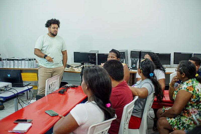 Prefeitura de Paragominas dá início aos cursos de informática básica e básico de construção civil