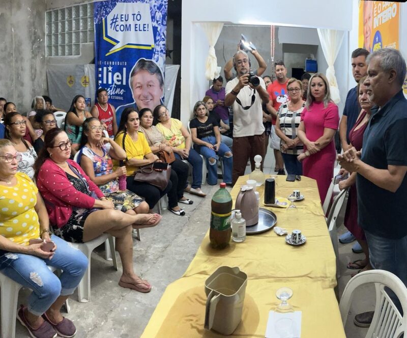 Manoel Pioneiro participa de encontro com lideranças no bairro Jardelândia