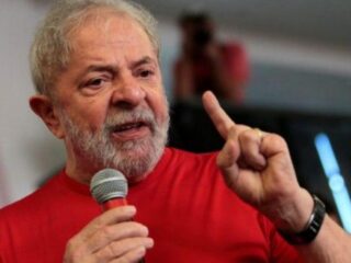 Em Manaus, Lula promete manter benefícios da Zona Franca