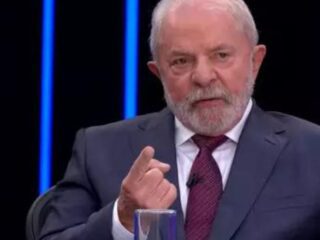 Lula diz que "fica muito à vontade" para discutir corrupção