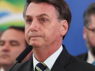 Auxílio será pago com venda das estatais afirma Bolsonaro