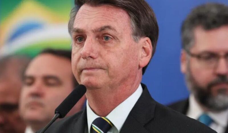 Auxílio será pago com venda das estatais afirma Bolsonaro