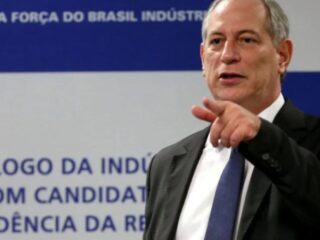 Ciro Gomes pede ao STE para barrar a candidatura de Jair Bolsonaro