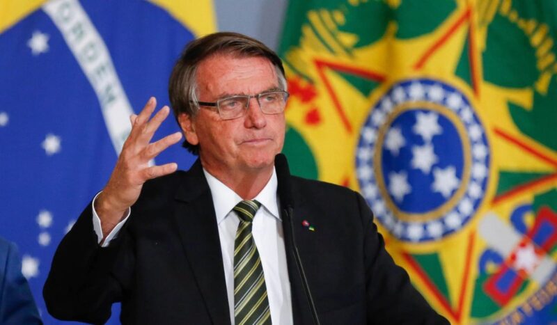 Bolsonaro volta a convocar apoiadores para irem às ruas em 7 de setembro