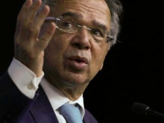 “Não queremos a chinesada entrando aqui”, diz Paulo Guedes