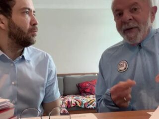 Lula diz que Guedes 'nem sabe que tem pobre', em live com Janones