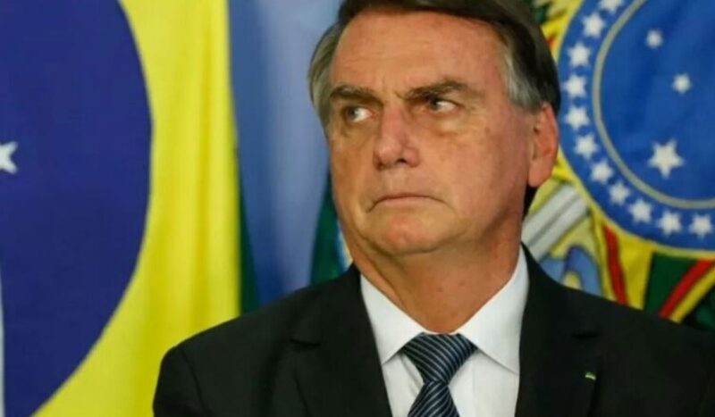 Plano de governo do Bolsonaro fala em Auxílio, privatizações e armas