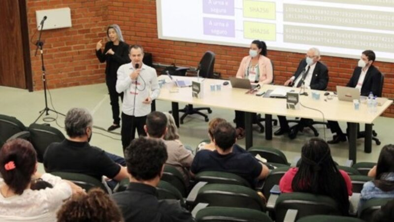 Sistema eletrônico de votação é tema de debate em evento na UnB