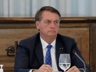 Bolsonaro diz acreditar que pode ser preso se sair da Presidência