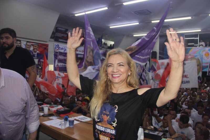 Professora Nilse Pinheiro com a força do povo é candidata à reeleição pelo PDT